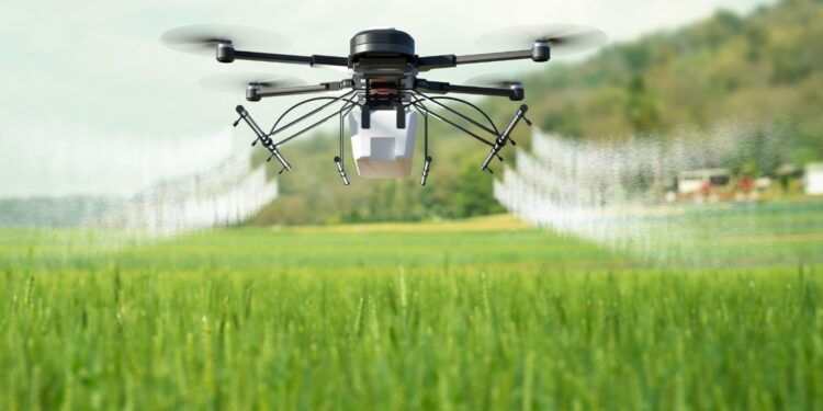 W jaki sposób drony wykorzystywane są w rolnictwie?