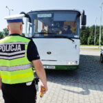 21.06.2024 Kielce. Akcja wakacje. Policja kontroluje autokar / Fot. Jarosław Kubalski - Radio Kielce