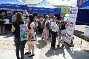 21.06.2024. Kielce. Plenerowe Targi Pracy. / Fot. Jarosław Kubalski - Radio Kielce