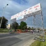 27.06.2024. Kielce. Przygotowania do finiszu Wyścigu „Solidarności” i Olimpijczyków. Etap został przerwany ze względu na burzę. / Fot. Wiktor Taszłow - Radio Kielce
