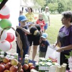 01.06.2024. Tokarnia. Park Etnograficzny. Kiermasz z okazji Dnia Dziecka / Fot. Jarosław Kubalski - Radio Kielce
