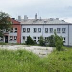 11.06.2024. Kielce. Budynek dawnej Szkoły Podstawowej nr 8 przy ulicy Karskiego w Kielcach / Fot. Jarosław Kubalski - Radio Kielce