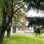 11.06.2024. Kielce. Budynek dawnej Szkoły Podstawowej nr 8 przy ulicy Karskiego w Kielcach / Fot. Jarosław Kubalski - Radio Kielce