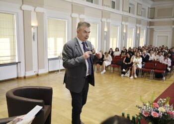 Większy może więcej. Minister nauki mówił w Kielcach o nowelizacji ustawy o szkolnictwie wyższym
