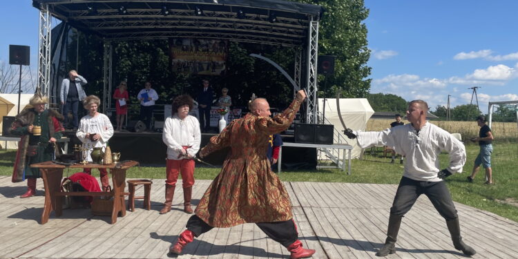 23.06.2024. Ossolin. Piknik rycerski. / Fot. Grażyna Szlęzak - Radio Kielce