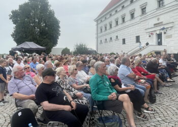 30.06.2024. Sandomierz. Gala kończąca 21. Festiwal Filmów - Spotkań Niezwykłych. / Fot. Grażyna Szlęzak - Radio Kielce