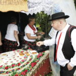 Swojskie klimaty i smaki podczas jarmarku w Tokarni - Radio Kielce