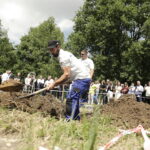 07.06.2024 Kielce Targi NECROEXPO. Międzynarodowe zawody w kopaniu grobów na czas / Fot. Jarosław Kubalski - Radio Kielce