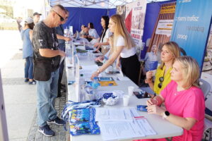 21.06.2024. Kielce. Plenerowe Targi Pracy. / Fot. Jarosław Kubalski - Radio Kielce