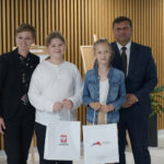 14.06.2024 Kielce Urząd Wojewódzki. Wręczenie nagród w konkursie „Życzenia dla Polski” Na zdjęciu (od lewej): Agata Wojda prezydentka Kielc, Nataniel Wilk i Julia Cisowska - zdobywcy pierwszego miejsca w kategorii dzieci 11-18 rysunek, wicewojewoda Michał Skotnicki / Fot. Aleksandra Kwaśniewska - Radio Kielce