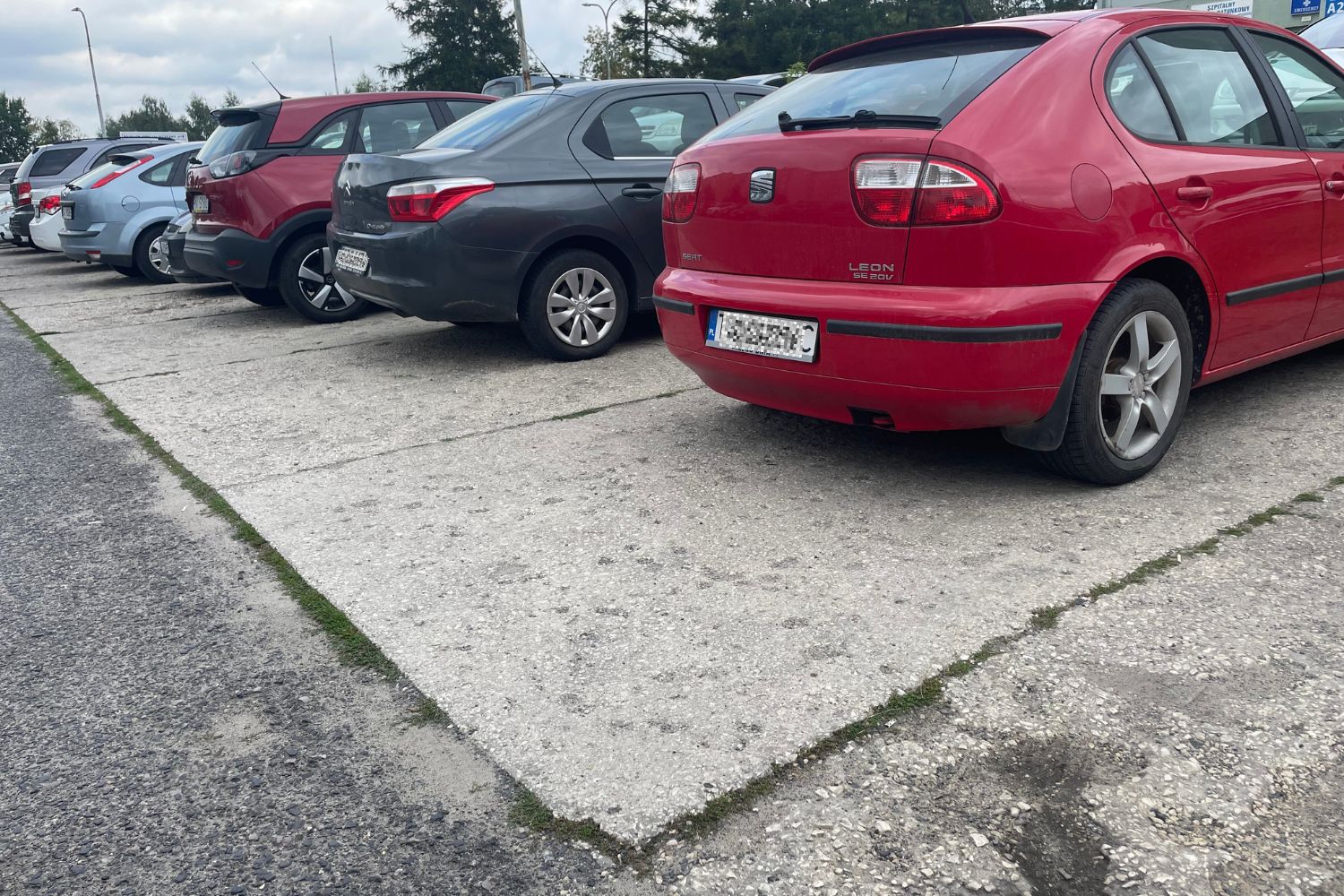 W cieniu bloków powstanie parking. Czy to koniec problemów z parkowaniem?