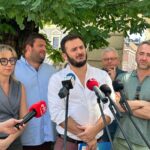 10.07.2024. Kielce. Radni z klubu Perspektywy. Na zdjęciu (od lewej): Anna Mazur-Kałuża, Piotr Rogula, Maciej Jakubczyk, Dariusz Gacek, Maciej Bursztein / Fot. Marcin Marszałek - Radio Kielce