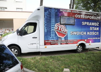 Osteobus zaparkuje przed NFZ