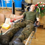 26.07.2024. Kielce. Żołnierze z Centrum Przygotowań do Misji Zagranicznych oddają krew / Fot. Wiktor Taszłow - Radio Kielce