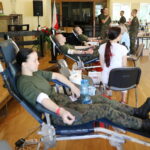 26.07.2024. Kielce. Żołnierze z Centrum Przygotowań do Misji Zagranicznych oddają krew / Fot. Wiktor Taszłow - Radio Kielce