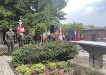 28.07.2024. Sandomierz. Mogiła Pielaszowiaków. 80. rocznica akcji „Burza” i bitwy pod Pielaszowem / Fot. Grażyna Szlęzak - Radio Kielce