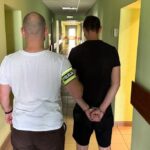 Chował się w pojemniku na pościel, teraz posiedzi za kratami