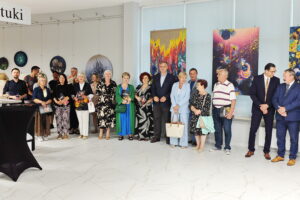 Barwy rozmawiają ze sobą w Galerii Sztuki „Okrąglak” - Radio Kielce