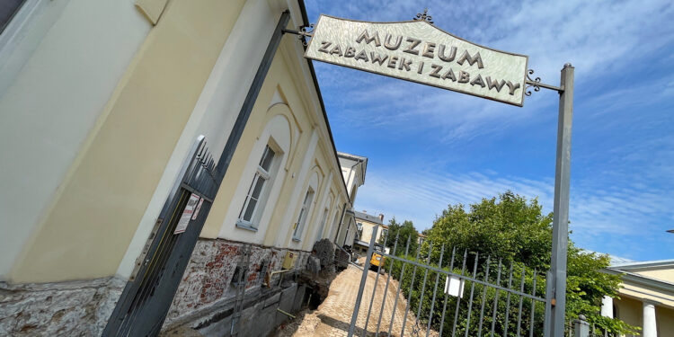 Muzeum pyta o dzieciństwo w latach 90. XX wieku