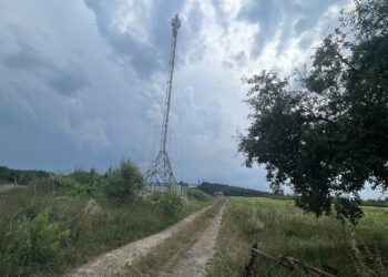 11.07.2024. Kielce. Maszt telefonii komórkowej na Karczówce / Fot. Jarosław Kubalski - Radio Kielce