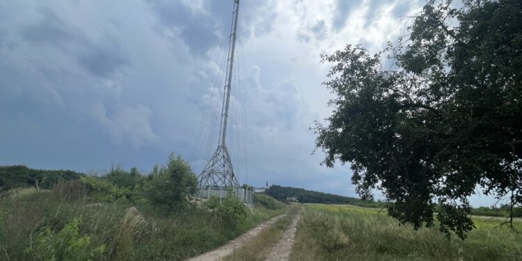 11.07.2024. Kielce. Maszt telefonii komórkowej na Karczówce / Fot. Jarosław Kubalski - Radio Kielce