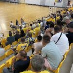 Zarząd i dyrektor Industrii pod ostrzałem pytań kibiców - Radio Kielce 30.07.2024. Kielce. Spotkanie zarządu i dyrektora sportowego Industrii Kielce z kibicami / Fot. Kamil Król - Radio Kielce