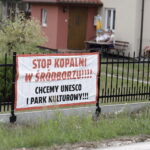14.07.2024. Śródborze. Protest mieszkańców przeciwko planom rozpoczęcia eksploatacji kopalni żwiru i piasku / Fot. Jarosław Kubalski - Radio Kielce