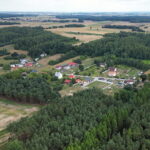 14.07.2024. Śródborze. Protest mieszkańców przeciwko planom rozpoczęcia eksploatacji kopalni żwiru i piasku / Fot. Jarosław Kubalski - Radio Kielce
