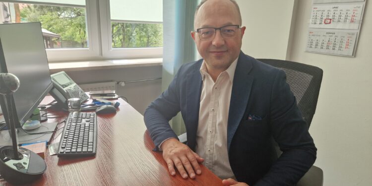 Na zdjęciu: Marian Hnatko - zastępca dyrektora Świętokrzyskiego Oddziału Agencji Restrukturyzacji i Modernizacji Rolnictwa w Kielcach / Fot. Marzena Smoręda - Radio Kielce