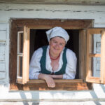 Aleksandra Imosa, przewodniczka po Parku Etnograficznym w Tokarni. / Fot. Muzeum Wsi Kieleckiej