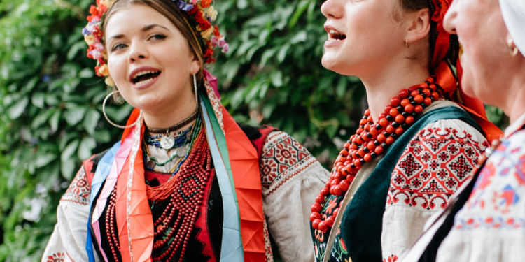 RYM SIĘ NIESIE PO POLU PO LESIE. „Miałam ja czarne oczka” [POSŁUCHAJ] - Radio Kielce