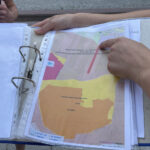 11.07.2024 Kielce. Protest w sprawie zatrzymania budowy masztów telefonii komórkowej na kieleckiej Podkarczówce. / Fot. Aleksandra Kwaśniewska - Radio Kielce