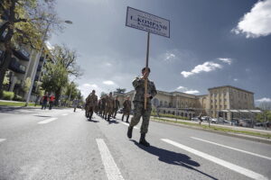 Pamięć o Ojczyźnie na szlaku „Kadrówki”. Uczestnicy wkroczyli do Kielc - Radio Kielce