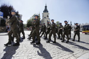 Kielce. Kadrówka wkroczyła do miasta - Radio Kielce