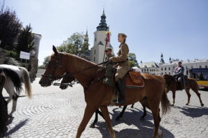 Kielce. Kadrówka wkroczyła do miasta - Radio Kielce