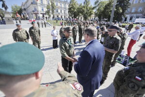 Pamięć o Ojczyźnie na szlaku „Kadrówki”. Uczestnicy wkroczyli do Kielc - Radio Kielce