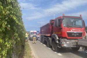 26.08.2024. Kielce. Wypadek przy ulicy Krakowskiej. / Fot. Dionizy Krawczyński - Radio Kielce