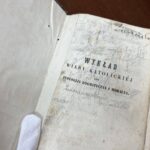 Dawne księgi będą jak nowe - Radio Kielce Muzeum Wsi Kieleckiej. Podpisanie umowy na konserwację dziewięciu książek / Fot. Muzeum Wsi Kieleckiej