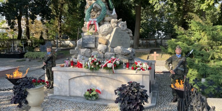 01.08.2024. Sandomierz. Obchody 80. rocznicy wybuchu powstania warszawskiego / Fot. Grażyna Szlęzak - Radio Kielce