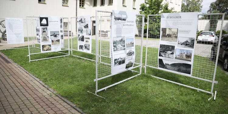 06.08.2024. Kielce. Muzeum Historii Kielc. Wystawa "Kielce-Wizerunek miasta" / Fot. Wiktor Taszłow - Radio Kielce