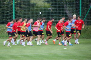 07.08.2024. Kielce. Trening Korony Kielce / Fot. Wiktor Taszłow - Radio Kielce