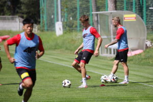 07.08.2024. Kielce. Trening Korony Kielce / Fot. Wiktor Taszłow - Radio Kielce