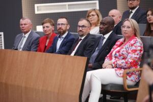 08.08.2024. Kielce. Konferencja prasowa na temat wykorzystania przez jednostki samorządu terytorialnego funduszy z KPO / Fot. Wiktor Taszłow - Radio Kielce