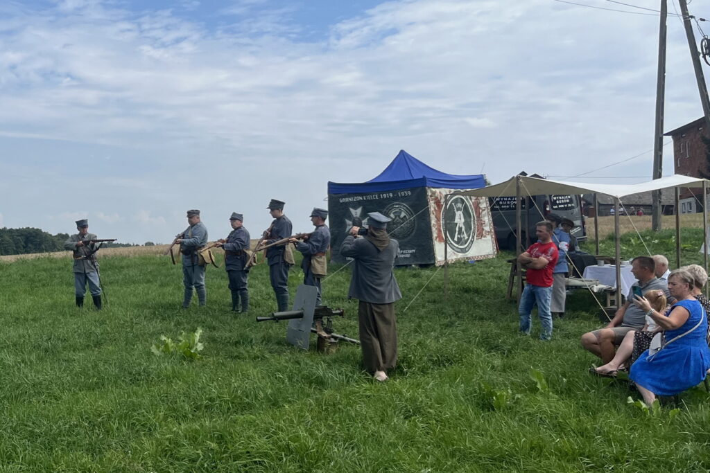 18.08.2024. Modliborzyce. Widowisko „Pierwsi w drodze do niepodległej”. / Fot. Patryk Wójcik - Radio Kielce