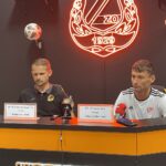 21.08.2024. Ostrowiec Św. 4. kolejka Betclic 3. ligi KSZO 1929 Ostrowiec Św. KS Wiązownica. Na zdjęciu (od lewej): Radosław Jacek - trener KSZO 1929, Valeriy Sokolenko - trener KS Wiązownica / Fot. Kamil Król - Radio Kielce