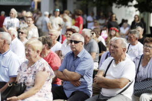 Chmielnik folklorem stoi. Wystąpili najlepsi artyści ludowi - Radio Kielce