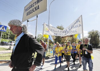 08.08.2024 Kielce. Pielgrzymka wchodzi do miasta / Fot. Jarosław Kubalski - Radio Kielce