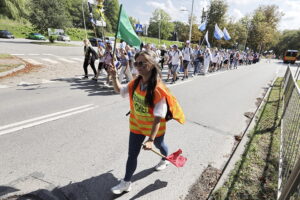 Kielce. Pielgrzymka wchodzi do miasta - Radio Kielce