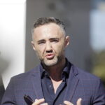 13.08.2024 Kielce. Konferencja na temat CPK. Radny Maciej Bursztein / Fot. Jarosław Kubalski - Radio Kielce