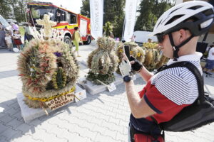 25.08.2024. Łopuszno. Dożynki powiatu kieleckiego. / Fot. Jarosław Kubalski - Radio Kielce